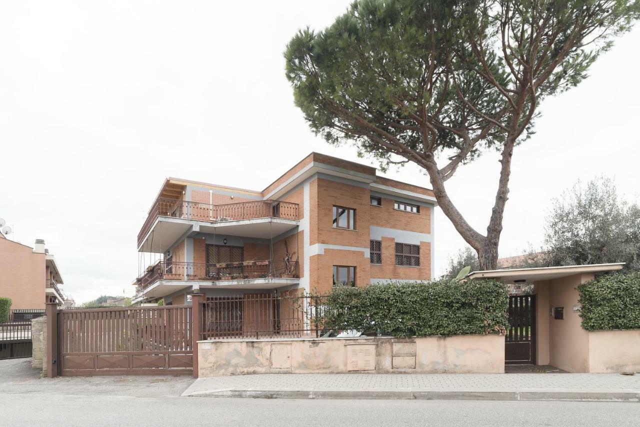 Peperino Attic Flat Apartment Ciampino Exterior photo