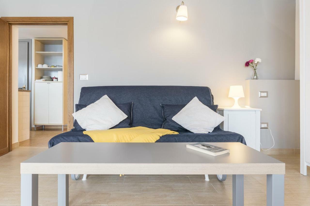 Peperino Attic Flat Apartment Ciampino Exterior photo